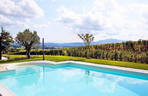 Roccastrada Villa | Villa Norma: An elegant and welcoming two-story villa located on top of a small hill, with Free WI-FI.