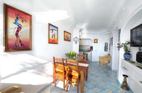 Arienzo House | Villa Pietra Santa