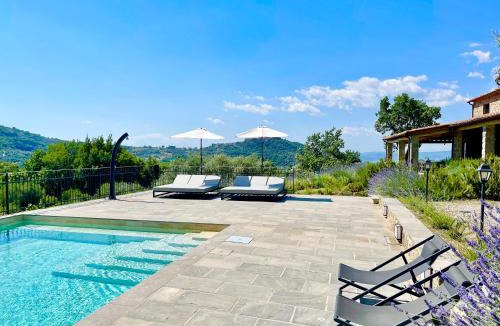 Castel del Piano Villa | Villa Podere Del Grasso