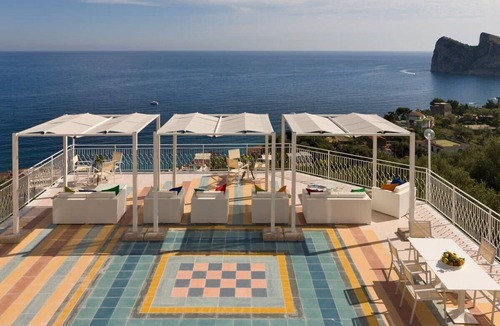 Marina del Cantone Villa | Villa Superba Summary