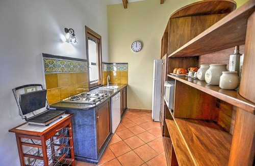 Sant'Agata sui Due Golfi House | Villino Alfredo B: A charming cottage situated in a quiet location, a few minutes from the town center, with Free WI-FI.