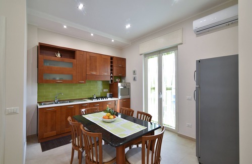 Torre Annunziata House | Virginia's House