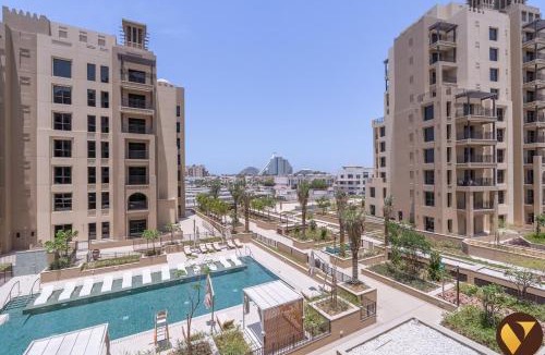 Umm Suqeim 3 Apartment | Vogue Madinat Jumeirah Living with Pool View and Balcony - brand new