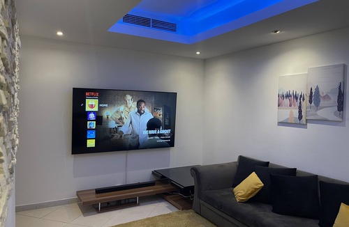 Al Majaz Apartment | WATERFRONT ROYAL 3BR APARTMENT - 5 MIN FROM BEACH