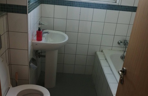Al Mankhool House | We have shared dormitory in very cheap price.Cleaning free. Very close to metro station. Friendly guest n host