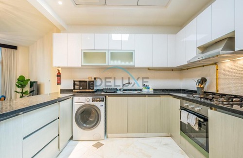 Business Bay Apartment | Weekly Deal 3BR with Overlooking Canal & City Views by Deluxe Holiday Homes