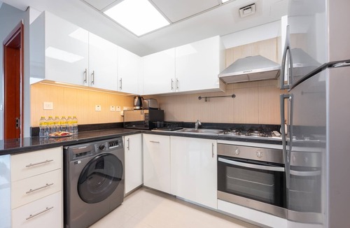 DIFC Apartment | Well-furnished 3 Bedroom in Park Towers, DIFC