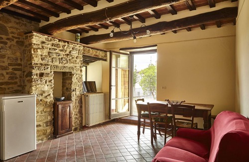 Capolona Villa | Wonderful private villa for 18 people with private pool, WIFI, TV and pets allowed, close to Are.