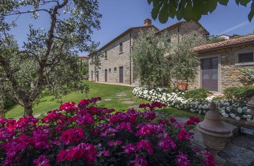 Camucia Villa | Wonderful private villa for 13 guests with private pool, A/C, WIFI, TV, terrace and panoramic view
