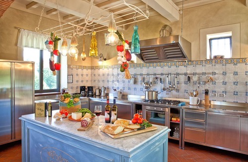 Porrena Villa | Wonderful private villa with private pool, WIFI, TV, patio, pets allowed and panoramic view