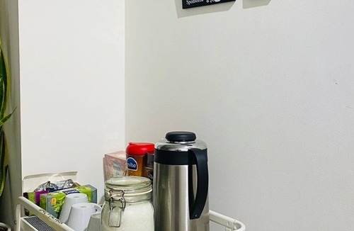 Dubai House | Yoi Pod hostel - excellent choice for solo, friends & couple travellers!