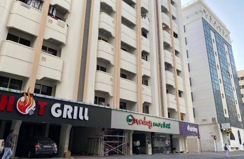 Dubai House | Yoi Pod hostel - excellent choice for solo, friends & couple travellers!