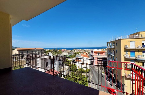 Meta Apartment | YourHome - Il Pino Rooms & Apartment