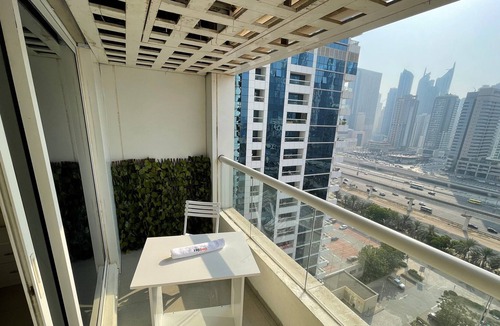 Jumeirah Lake Towers Apartment | ZAPBED Hostel - 1BRBM - JLTR - AWP - 2