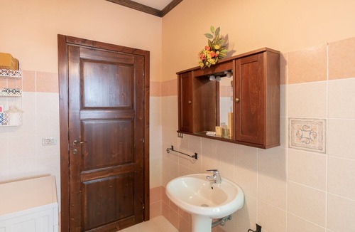 Abbateggio Apartment | Zi Gaetane by Typney