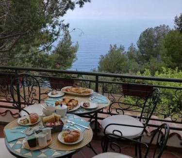 Cersuta Bed & Breakfast | Zia Yaya