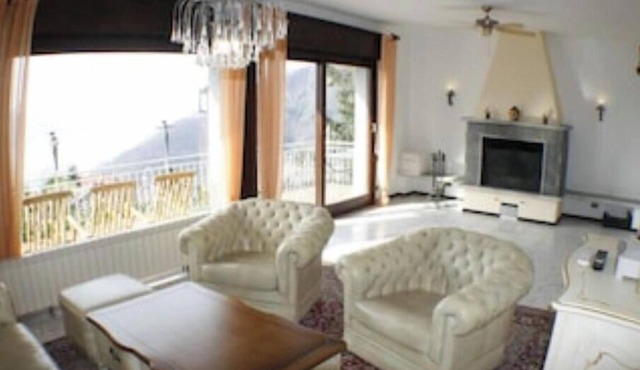 Charming vacation home with panoramic views of Lake Maggiore