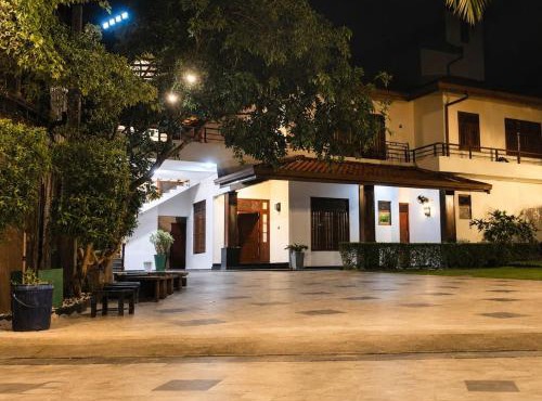 Crescent Villa