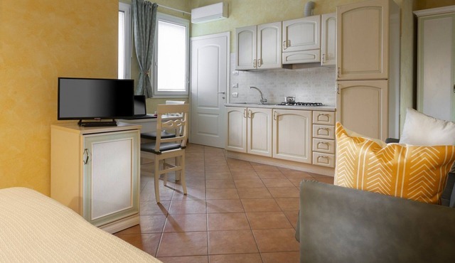 The Lavanda apartment is located on a farm, in the quiet countryside.