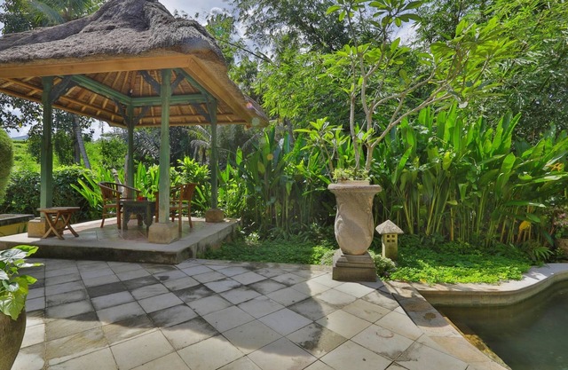 Br Villa Plunge Incl Breakfast 