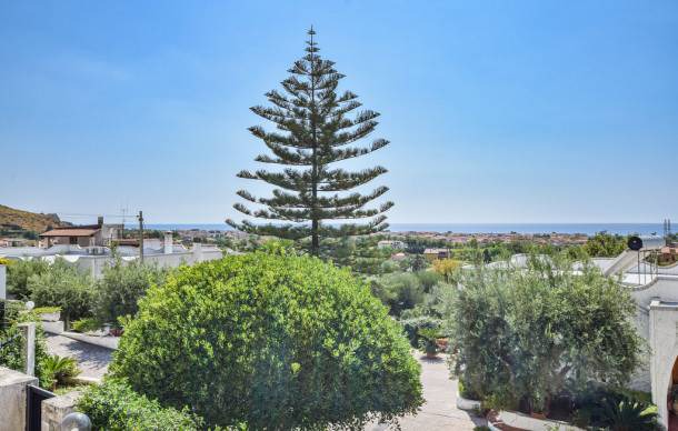 2 bedroom accommodation in Tortora