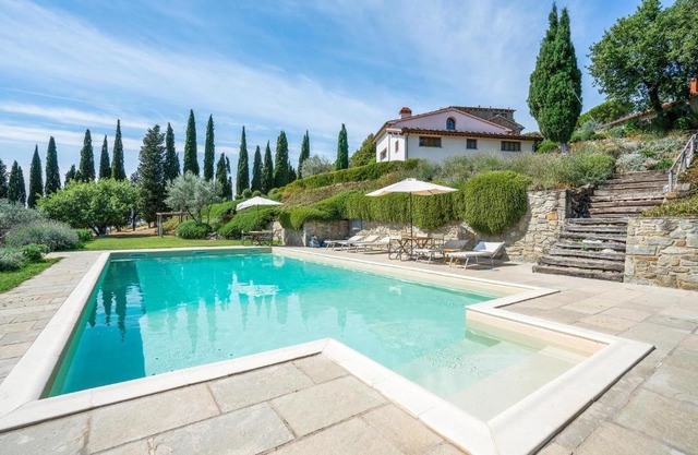 Loro Ciuffenna Outdoor Swimming 