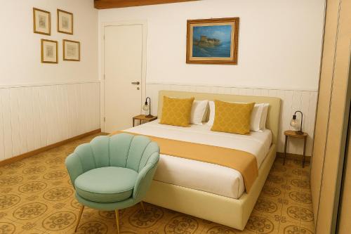 Amalfi Coast Room