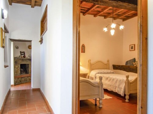 Apartment Il Casellino in Loro Ciuffenna - 4 persons, 2 bedrooms