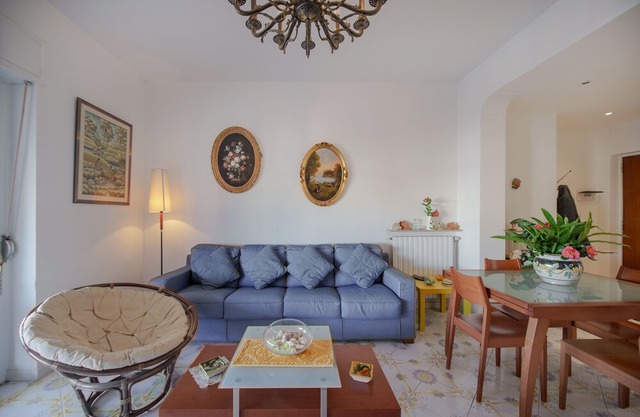 Aranci 77, Sorrento center