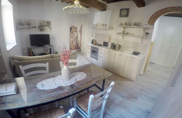 Beautiful apartment behind the Duomo