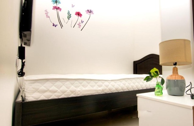 Beautiful Cozy Room in Dubai Marina For one Man 406.10