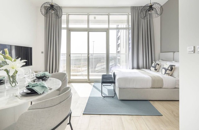 Bright and Cozy Studio in Dubai Marina