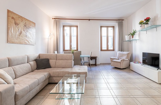 Bright & Expansive Two-Bedroom Apartment in Florence
