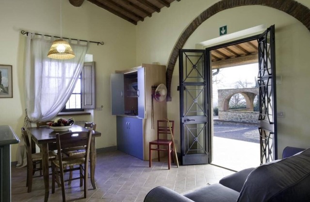 Country Farm Pietraviva 