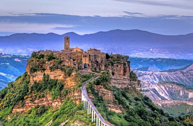 Civita di Bagnoregio Villa Sleeps 8 WiFi