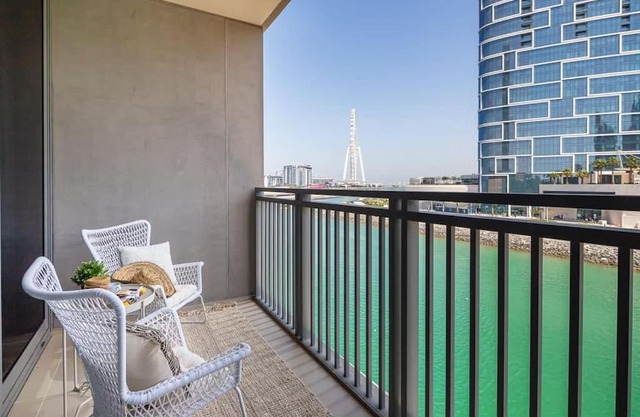Frank Porter - 5242 EMAAR Tower
