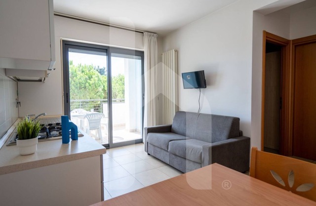 Holiday Rendez Vous 28 - Second floor apartment with side sea view
