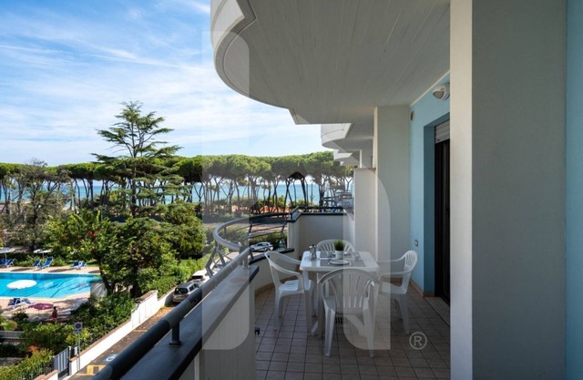 Holiday Rendez Vous 35 - Second floor apartment with sea view