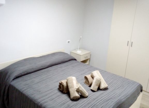 Homerez last minute deal - Beautiful apt in Napoli and Wifi