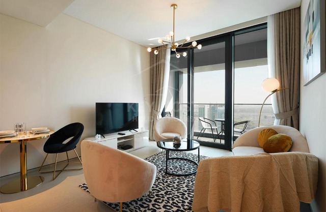 KeyHost - Deluxe 1BR - Address Beach Residence - Dubai Marina Canal View- K3380