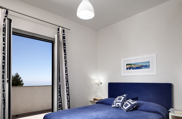 La Capannelle-Aida Residence Apartment with Pool, Parking, AC, Sea Views