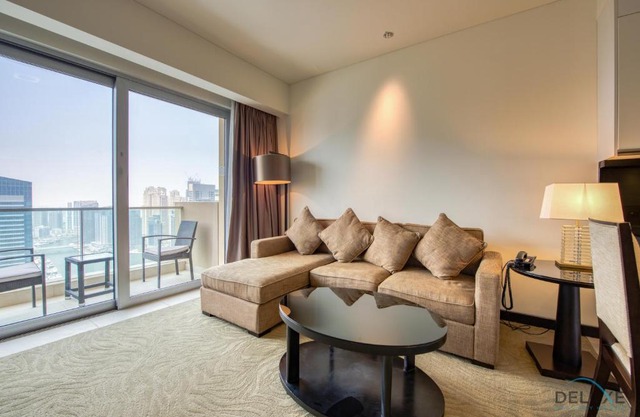 Marina Gem with Overlooking Canal Views 1BR Next to Mall, The Address Residences, Dubai Marina by Deluxe Holiday Homes