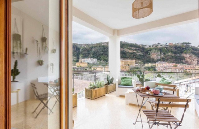 Mediterranean Suites - New Stylish & Modern Apartment in OldTown with Terrace