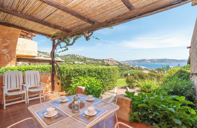 Holiday Terrace Sea 