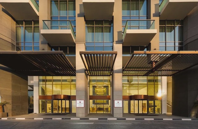 R 1666 Millennium Atria Business Bay