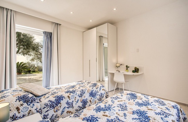 Relais Mamma Mia. Stunning Villa with garden, pool and sea views at 5 mins from the sea