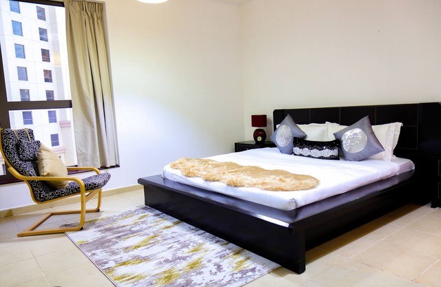 Signature Holiday Homes - Spacious Furnished 1 BHK in Murjan 1, JBR