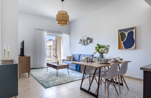 Simply Stunning 1BR Apartment in JVT - Sleeps 3!