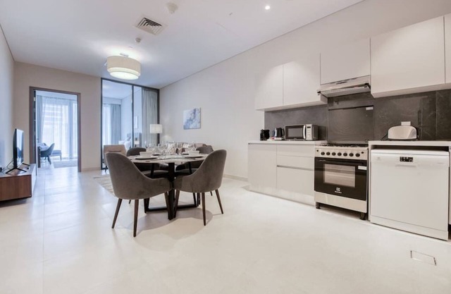Sophisticated 1BR Apartment in the Heart of Business Bay