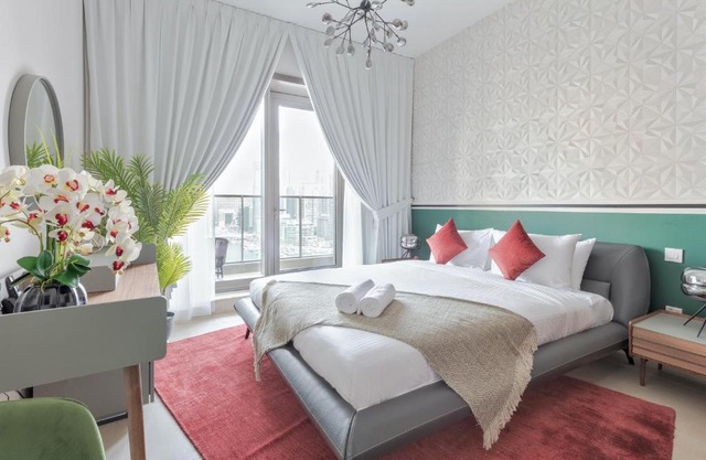 Stella Stays Radiant 1BDR Dubai JBR Beach Netflix